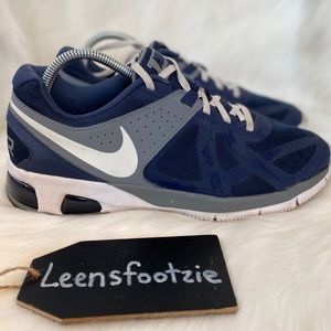 nike cloud shoes